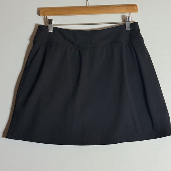 Title Nine Womens Medium Black Athletic Skirt Built in Shorts Active Travel - Picture 4 of 6